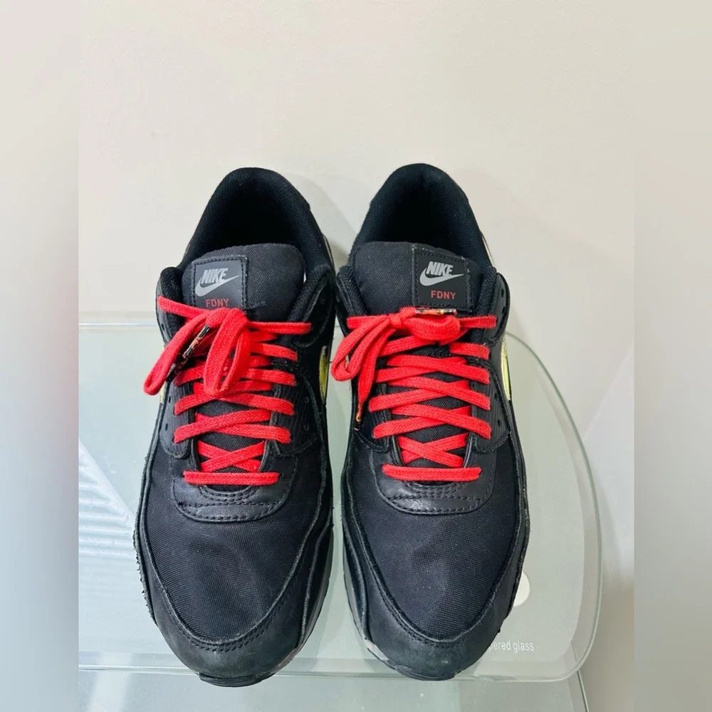 Nike Air Max 90 'New York- City Pack ' FDNY Men's Sz 10,5‎ (2019) Sneakers